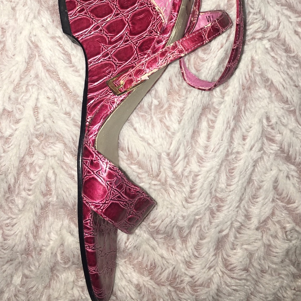 Shoes - Picture 2 of 3